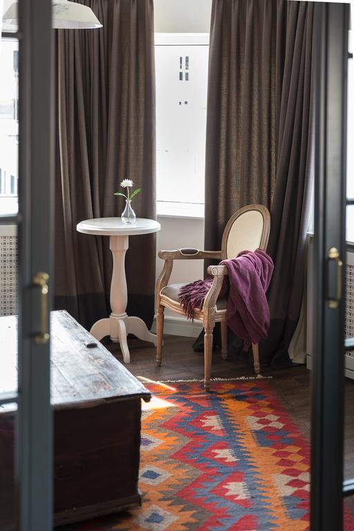 Bohemian Old Town Boutique Apartment Bukares Bagian luar foto