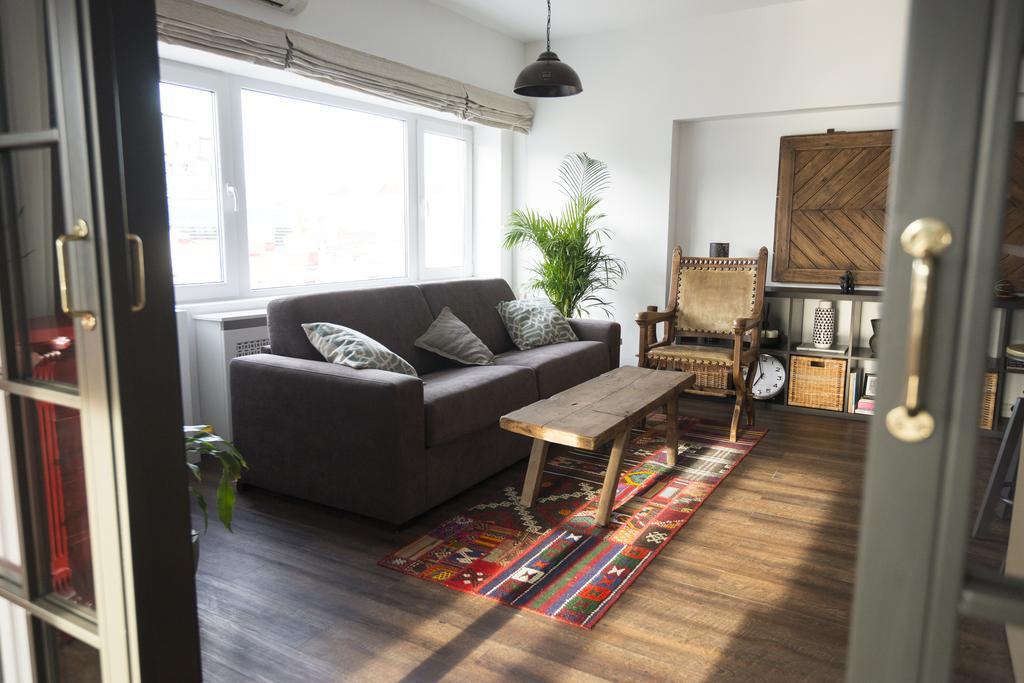 Bohemian Old Town Boutique Apartment Bukares Bagian luar foto